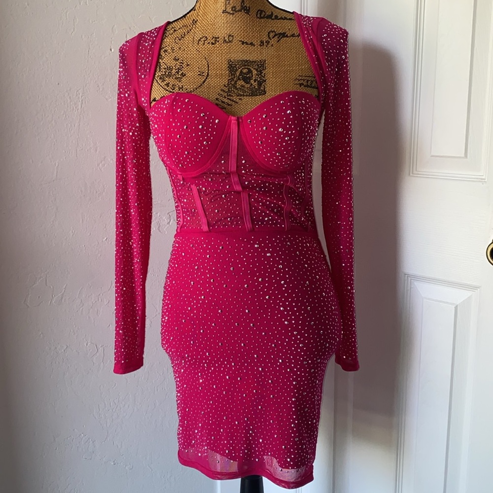 Medium dress - Picture 2 of 7